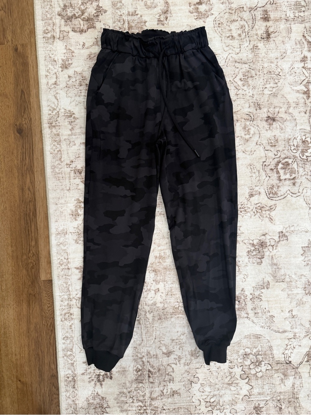 On the fly luxtreme jogger